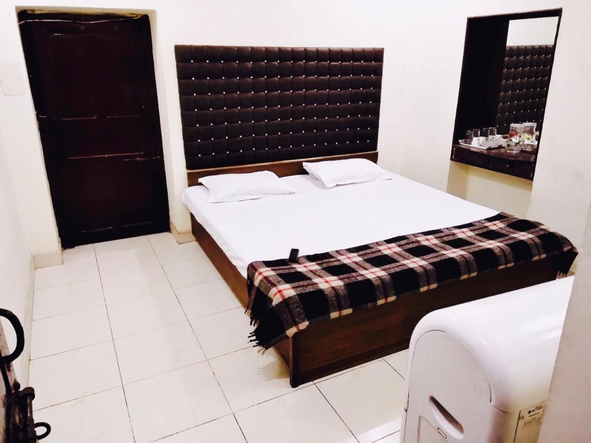 لاكناو Roop Guest House المظهر الخارجي الصورة
